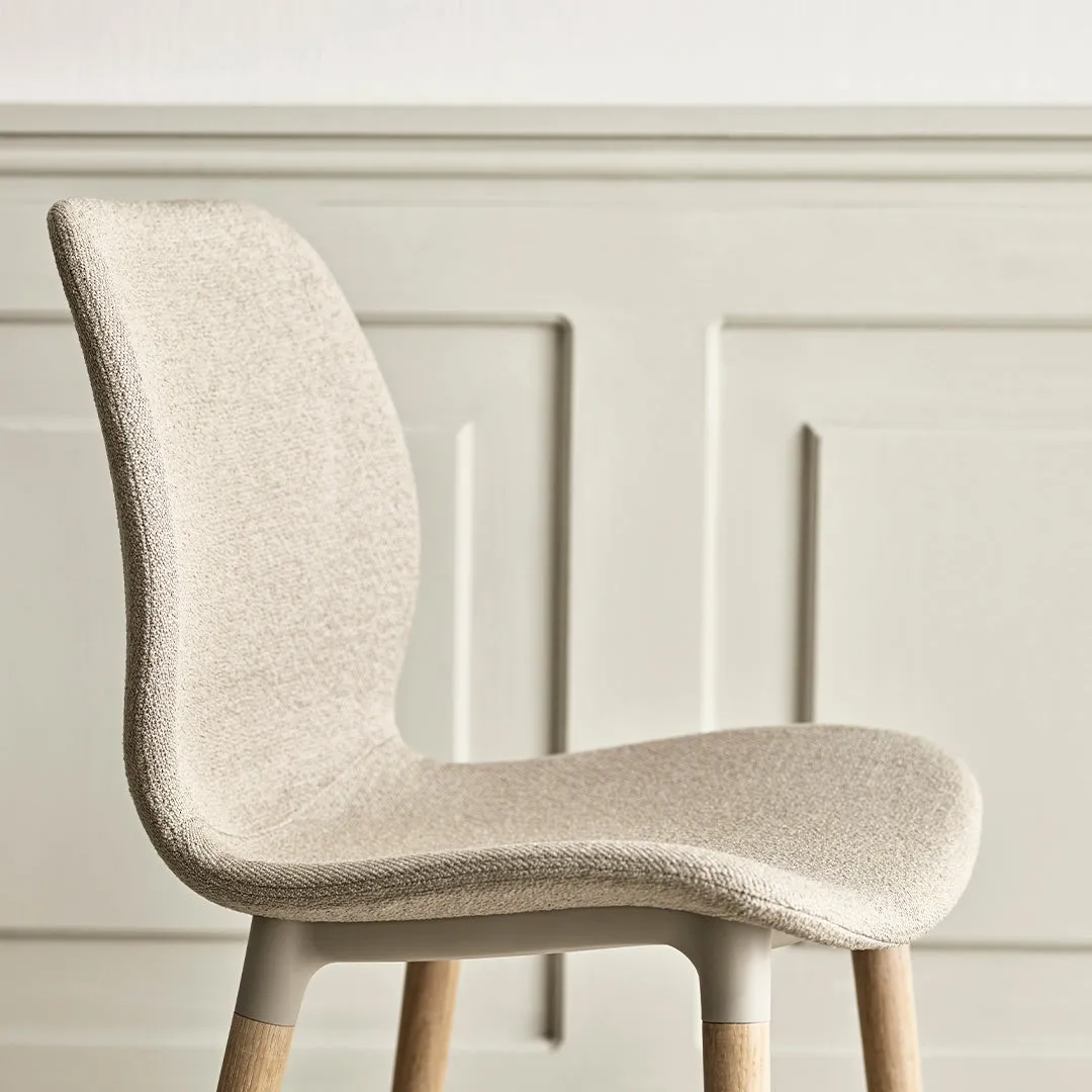 Seed Bar Chair - Upholstered - Oiled Oak Base, White Pigmented