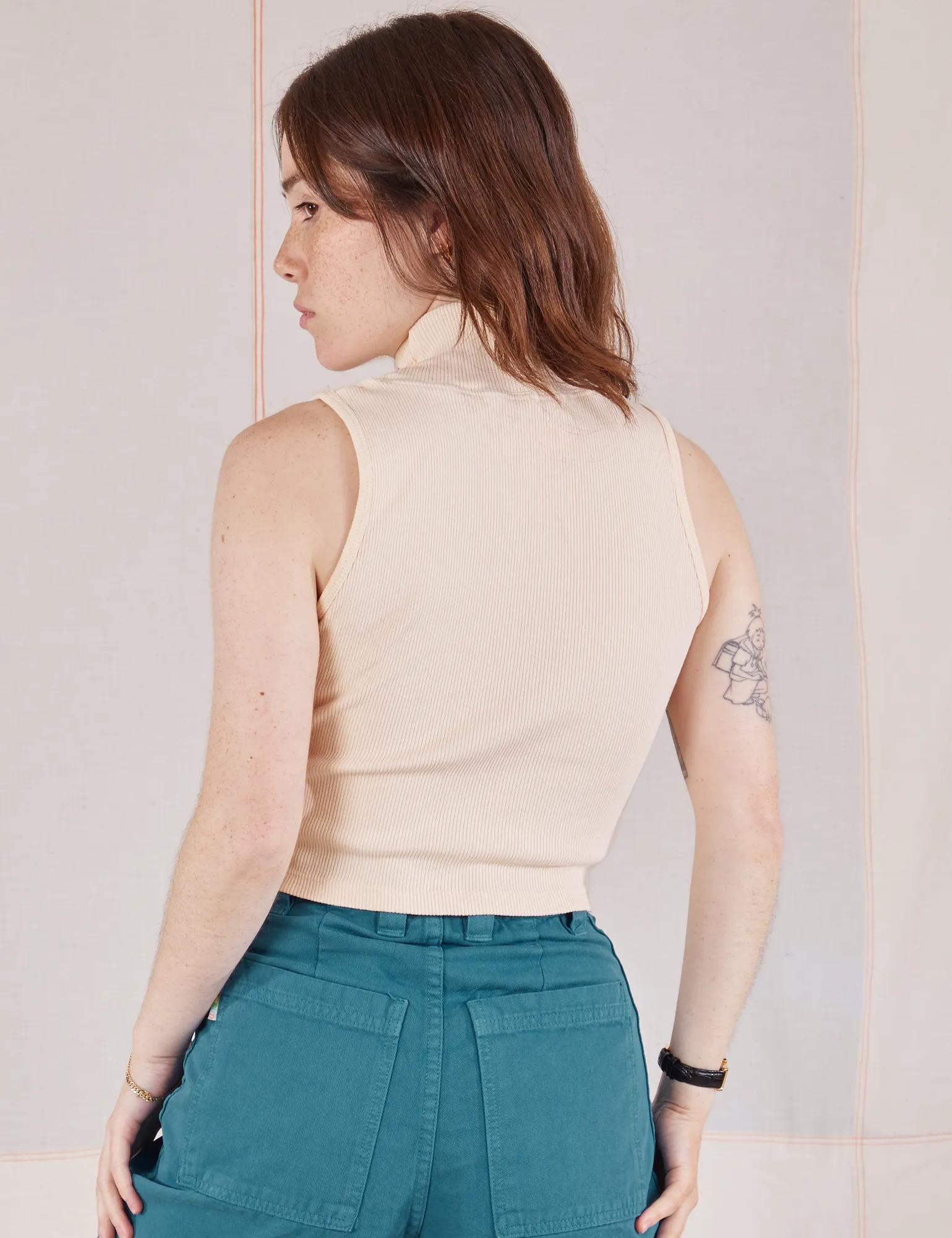 Sleeveless Essential Turtleneck - Vintage Tee Off-White