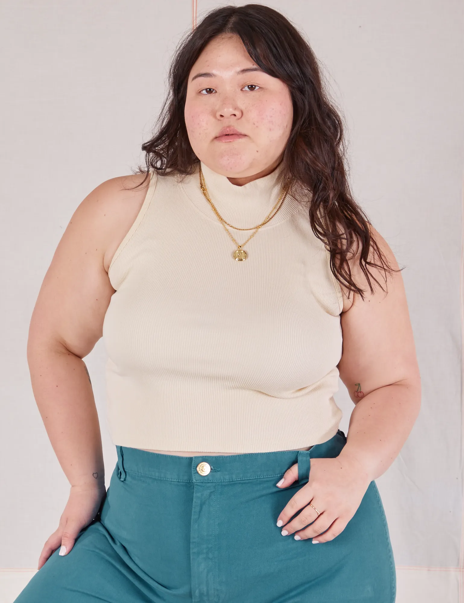 Sleeveless Essential Turtleneck - Vintage Tee Off-White